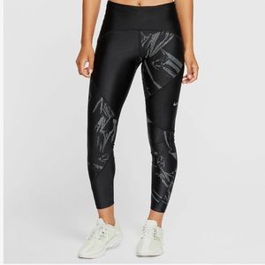 Nike Running Leggings Size M Ankle length Like New Condition